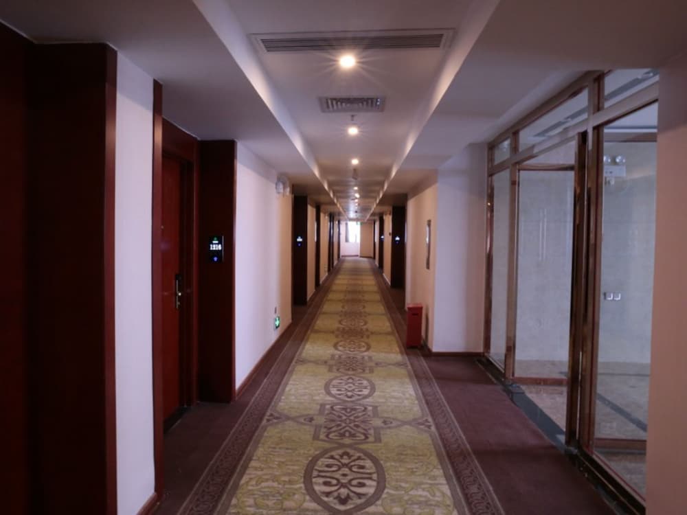 GREENTREE INN JIEYANG KONGGANG DISTRICT NORTH WANGJIANG ROAD HOTEL 26/39