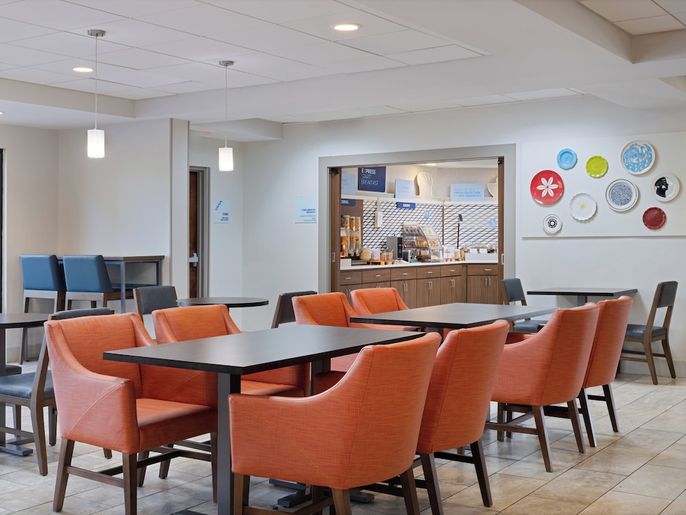 Holiday Inn Express Suites Augusta West Ft Gordon Area 58/69