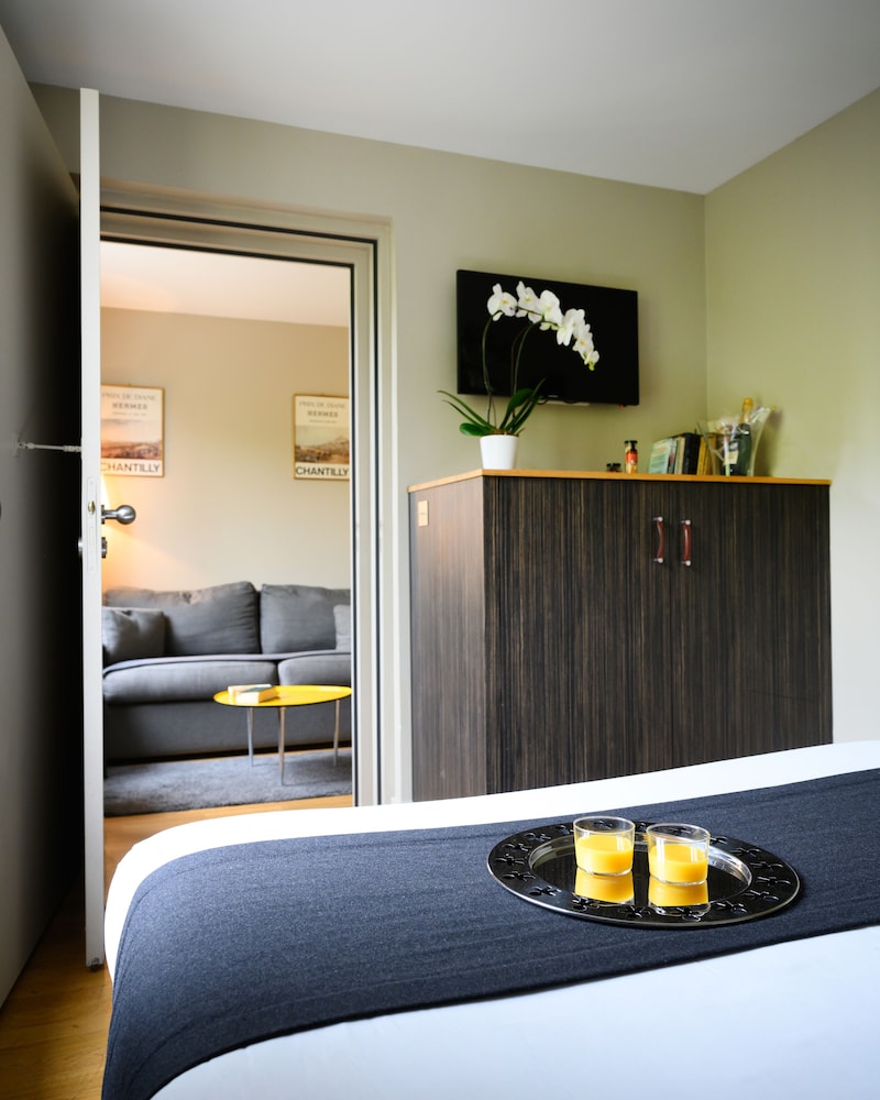 Suites and Hotel Helzear Champs Elysees 6/65