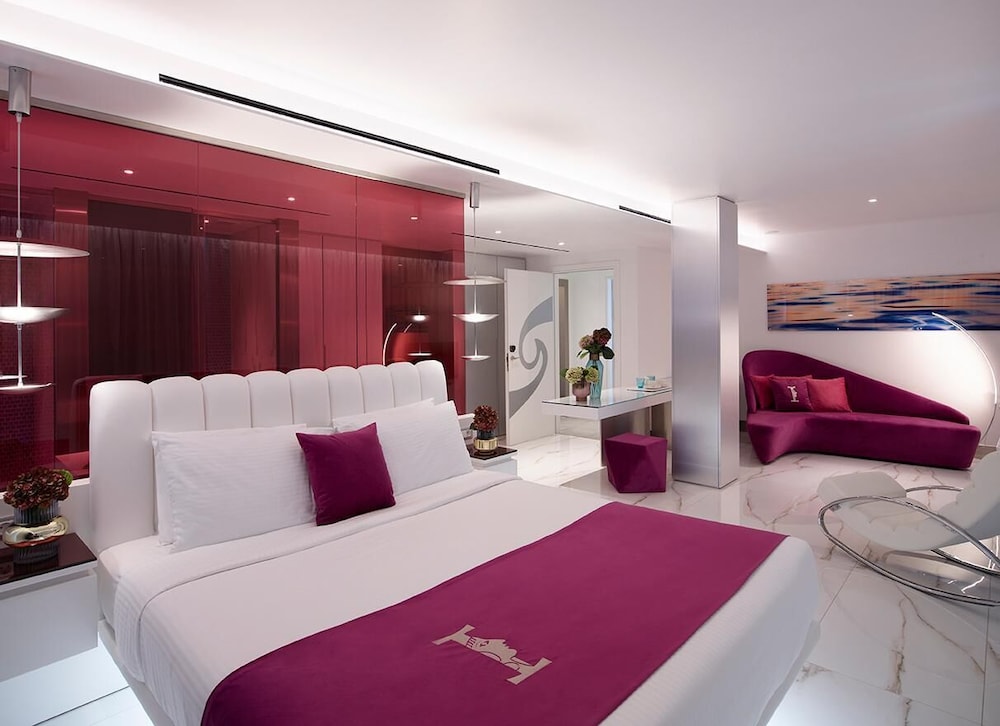 Sky, Gold, Suite, King Bed, Panoramic Sea View