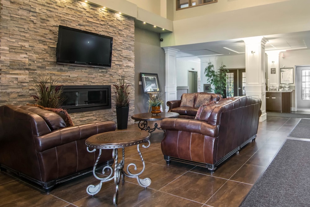 Comfort Inn & Suites Fort Saskatchewan 32/43