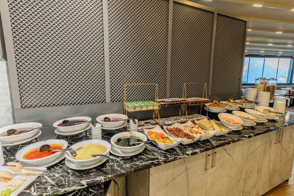 Sultan Hamit Hotel 48/57