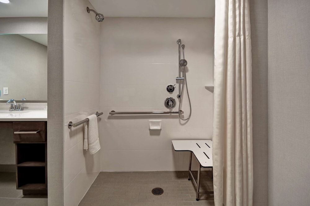 Homewood Suites By Hilton Orlando Flamingo Crossings, FL 21/57