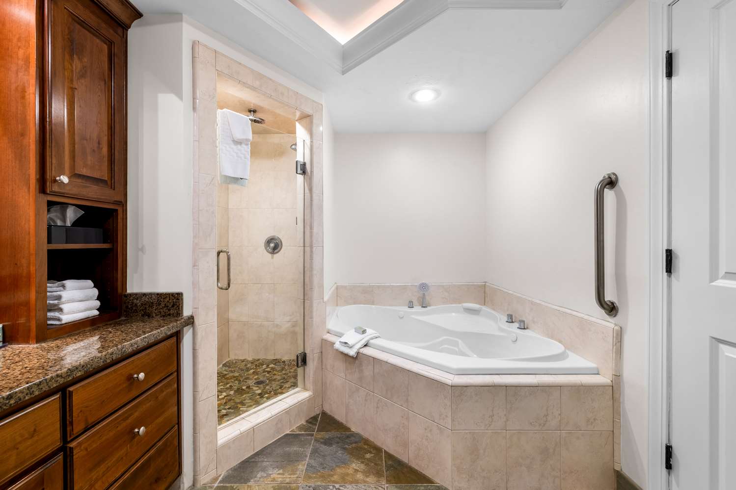 Best Western Driftwood Inn 36/38