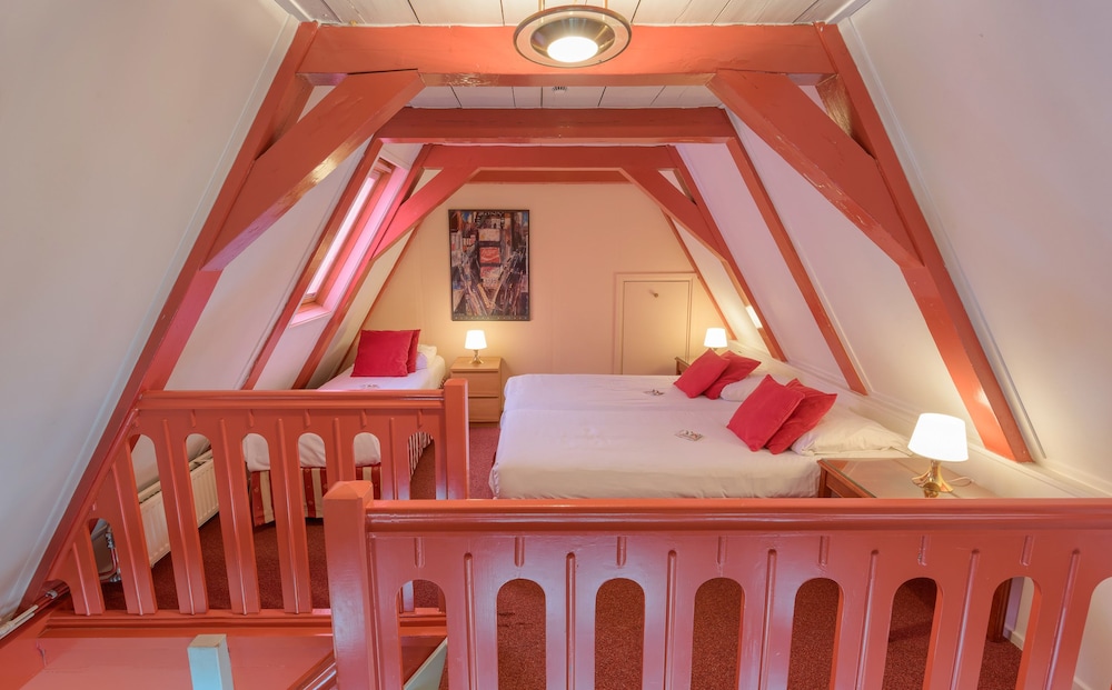 Hotel Des Arts 47/62