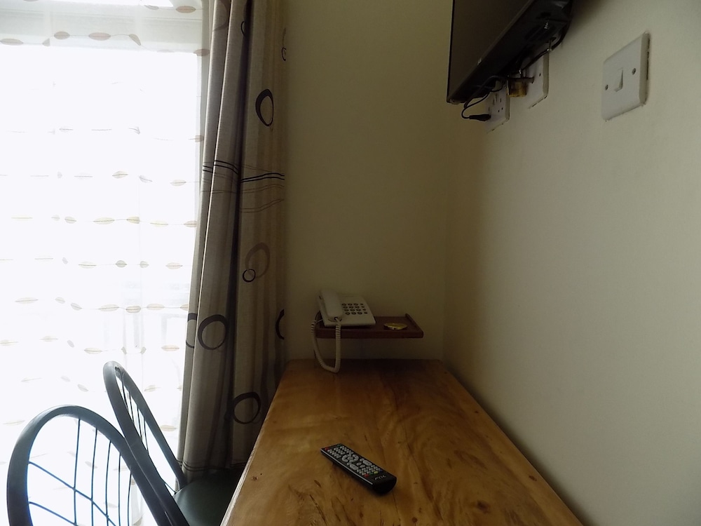 Relief Motel 17/25