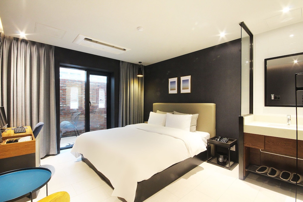 STANDARD, DOUBLE BED, TERRACE