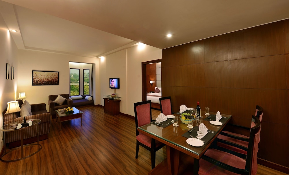Lords Plaza Jaipur 25/42