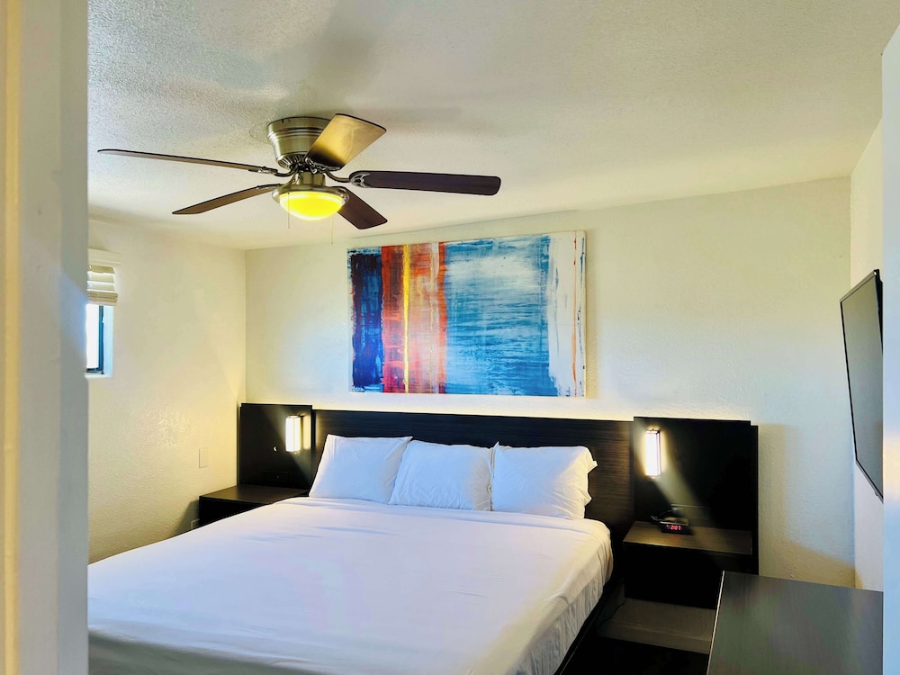 Studio6 Sierra Vista, AZ – Fort Huachuca 12/35