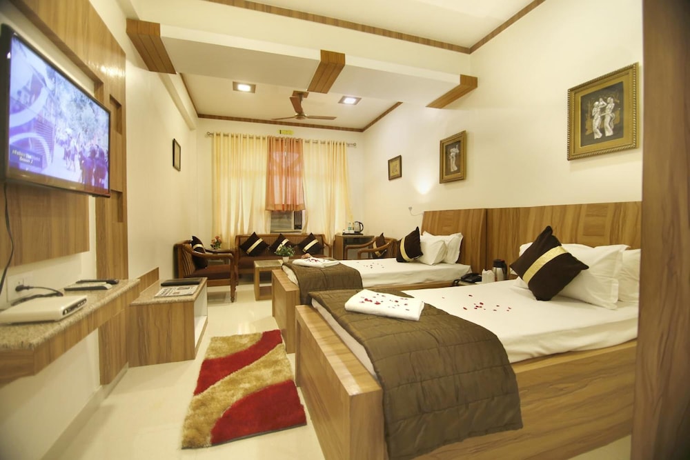 HOTEL SHEETAL REGENCY 27/41