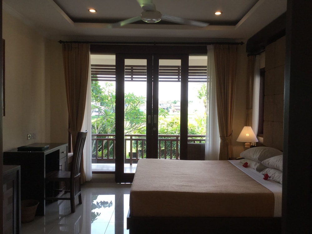 GREEN FIELD HOTEL AND BUNGALOW 15/50