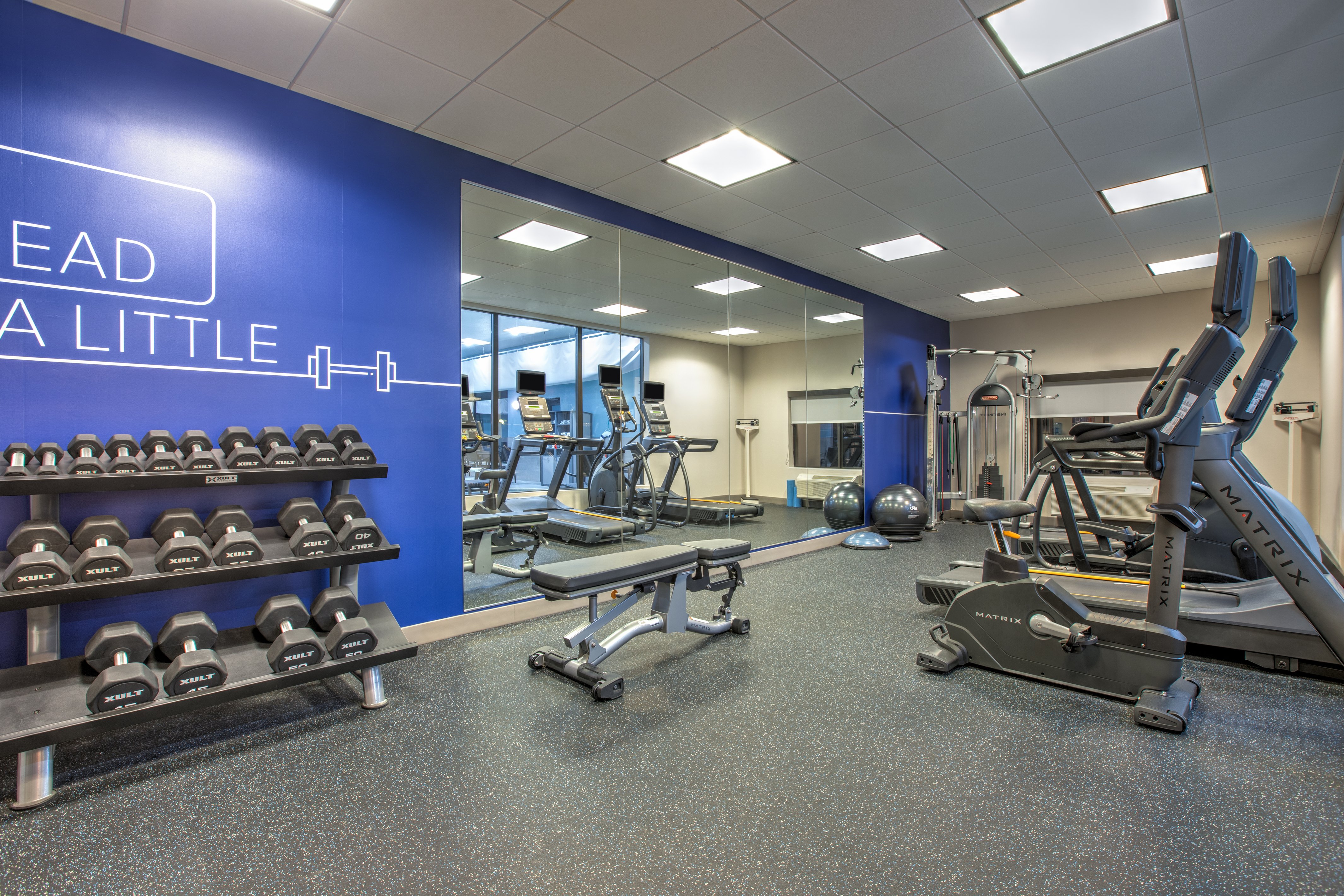 Holiday Inn Express Hotel Suites Zanesville North 37/66
