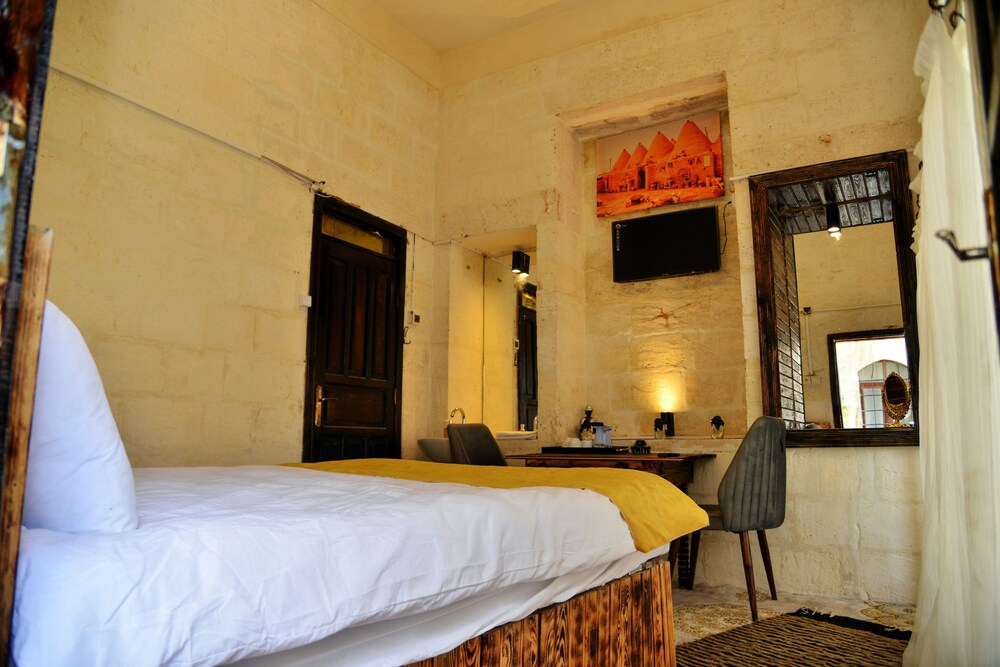 Karagul Otel 15/50