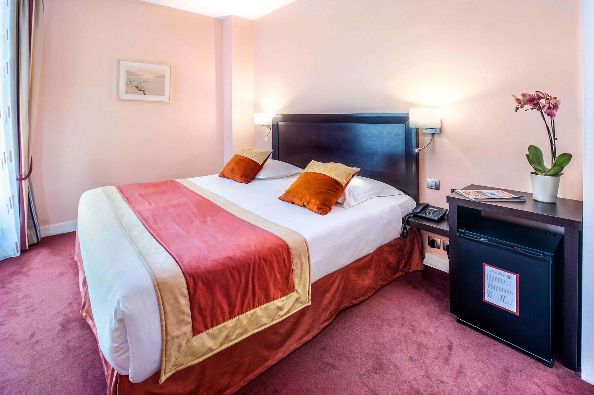 Standard, Twin Beds