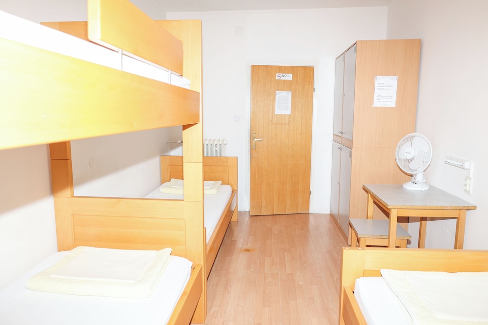 HI Hostel Zagreb 13/32