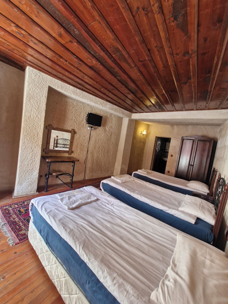 Nature Park Cave Hotel 15/46