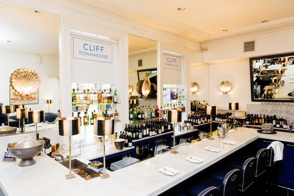 The Cliff Townhouse 35/50