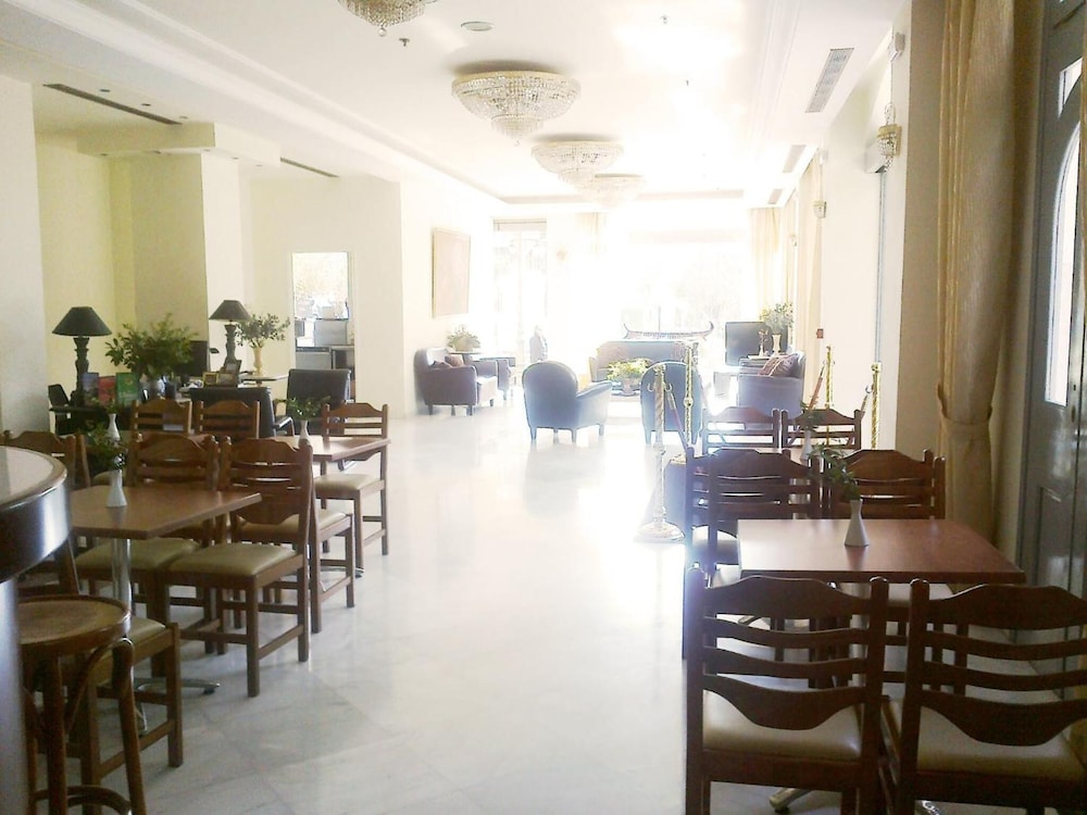 Rio Athens Hotel 39/49