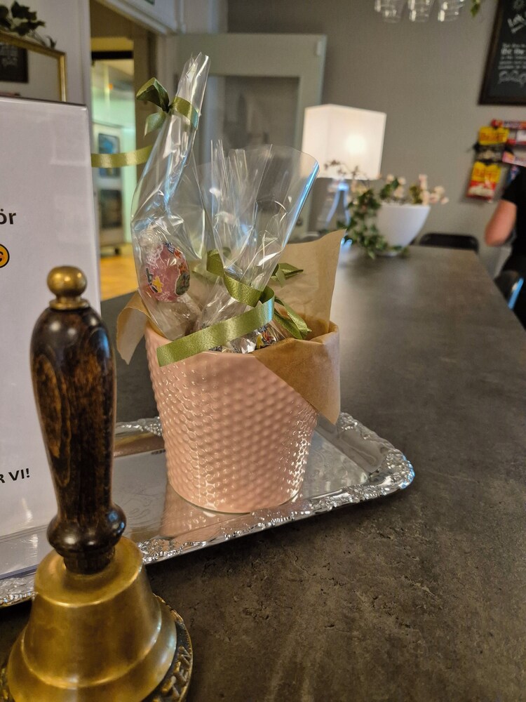 Smålandsstenar Hotell 18/37