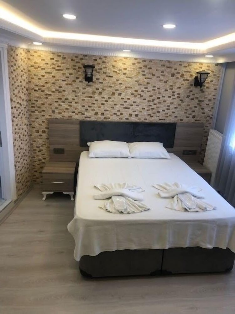 Hotel Emir 20/50