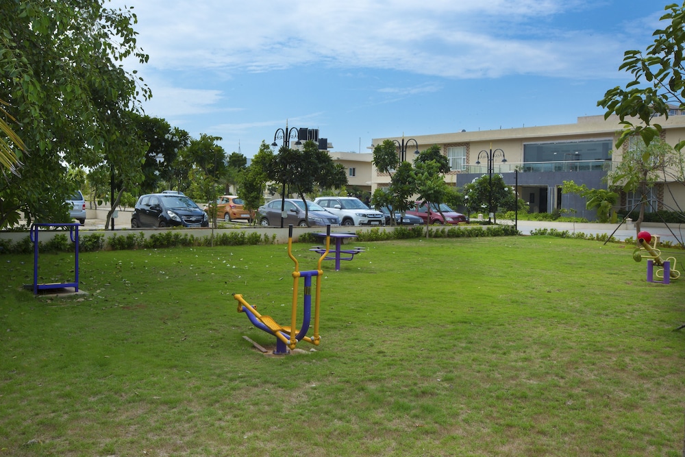 Landmark Pallava Beach Resort Mahabalipuram Chen 15/32
