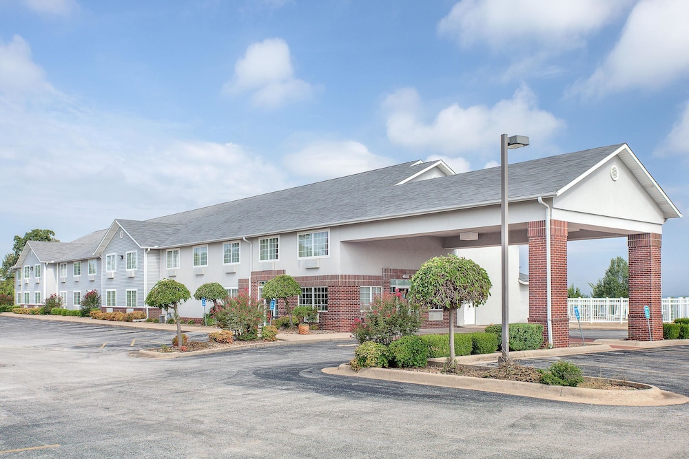 Days Inn by Wyndham Mountain Home 3/55