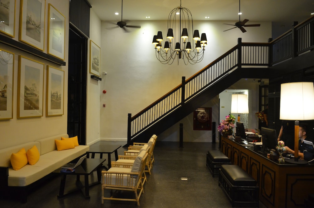 Buri Siri Hotel 66/71