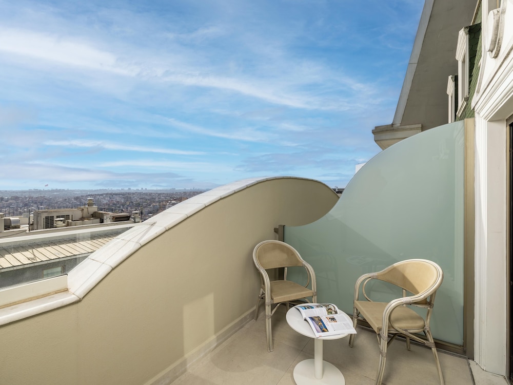 Elite World Comfy Istanbul Taksim Hotel 84/87
