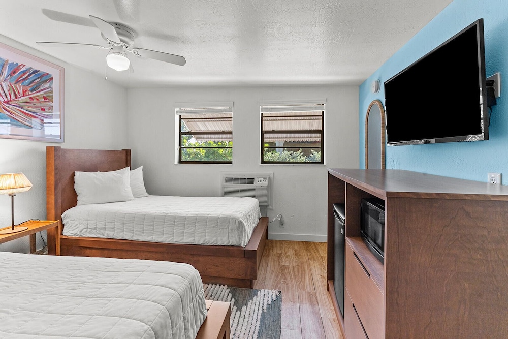 Basic, Twin Beds