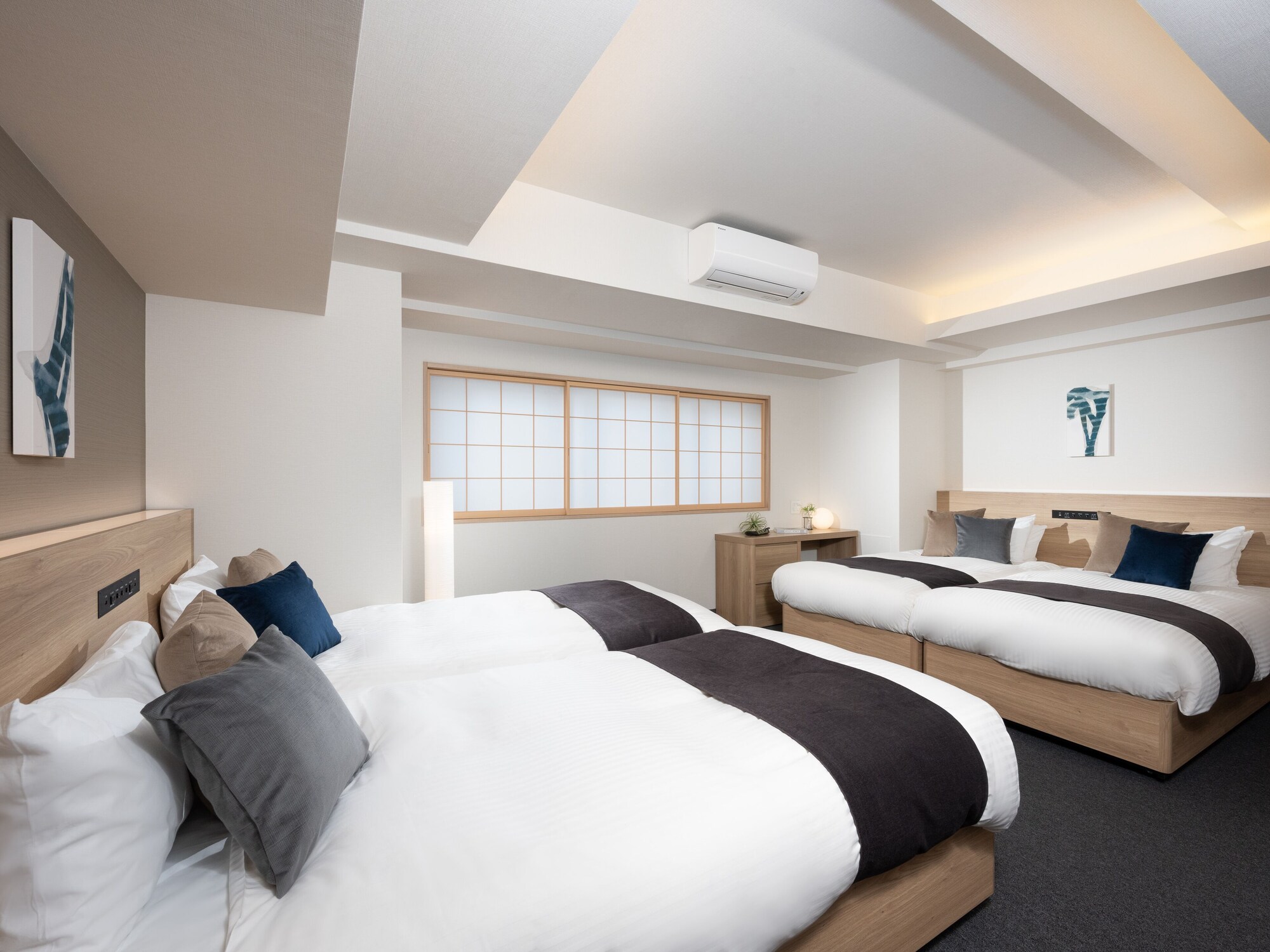 APARTMENT, 4 BEDS