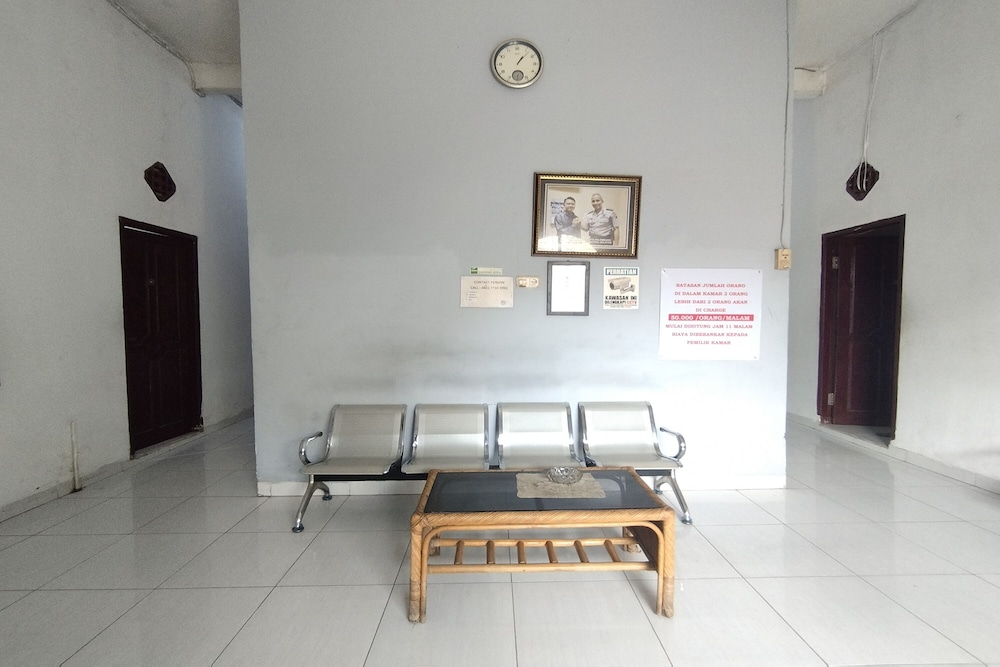 OYO 2933 Wisma Hiro Pertiwi 7/26