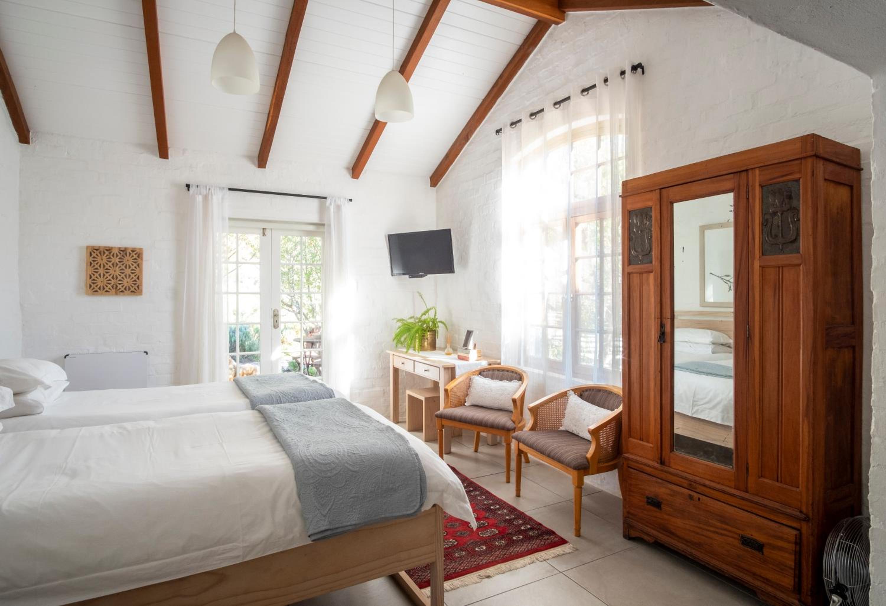 Room, Twin Beds