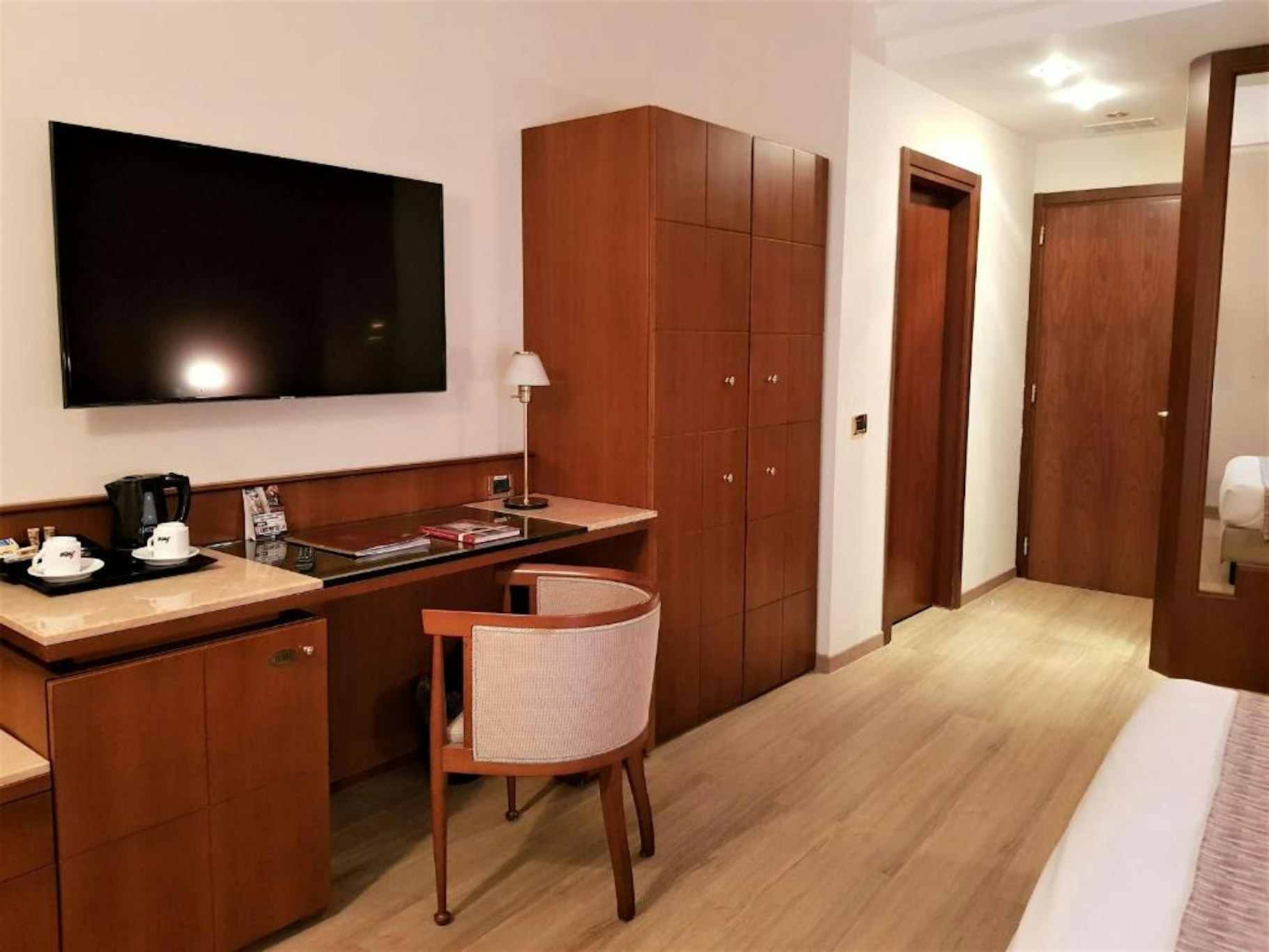 Astra Hotel 48/51