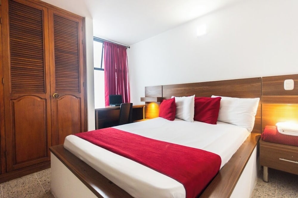 Hotel Bicentenario Rionegro 6/23