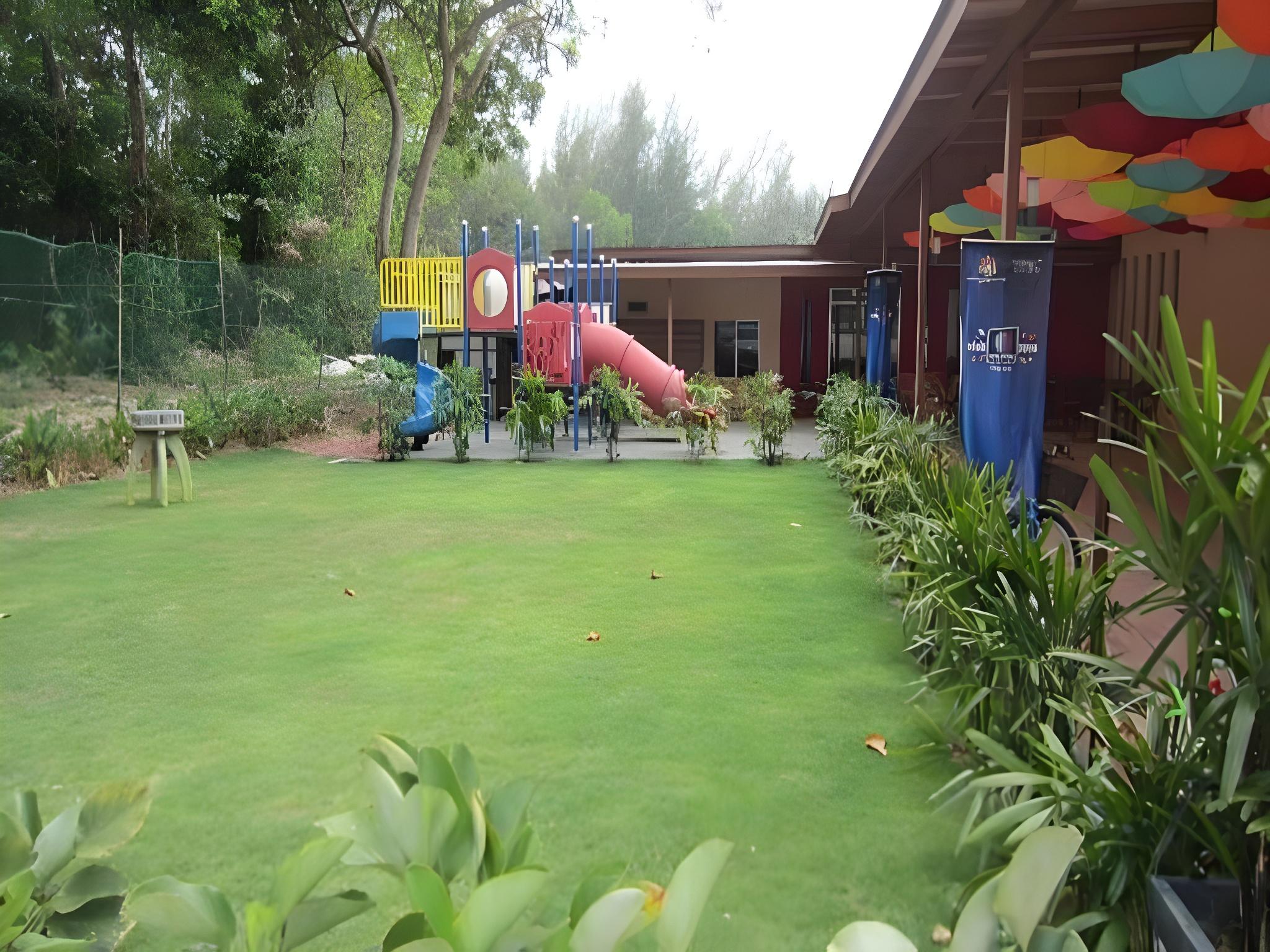 Merlin Hotel 28/29