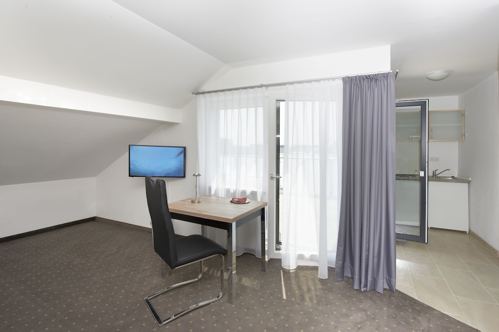 HOTEL NEW IN 29/35