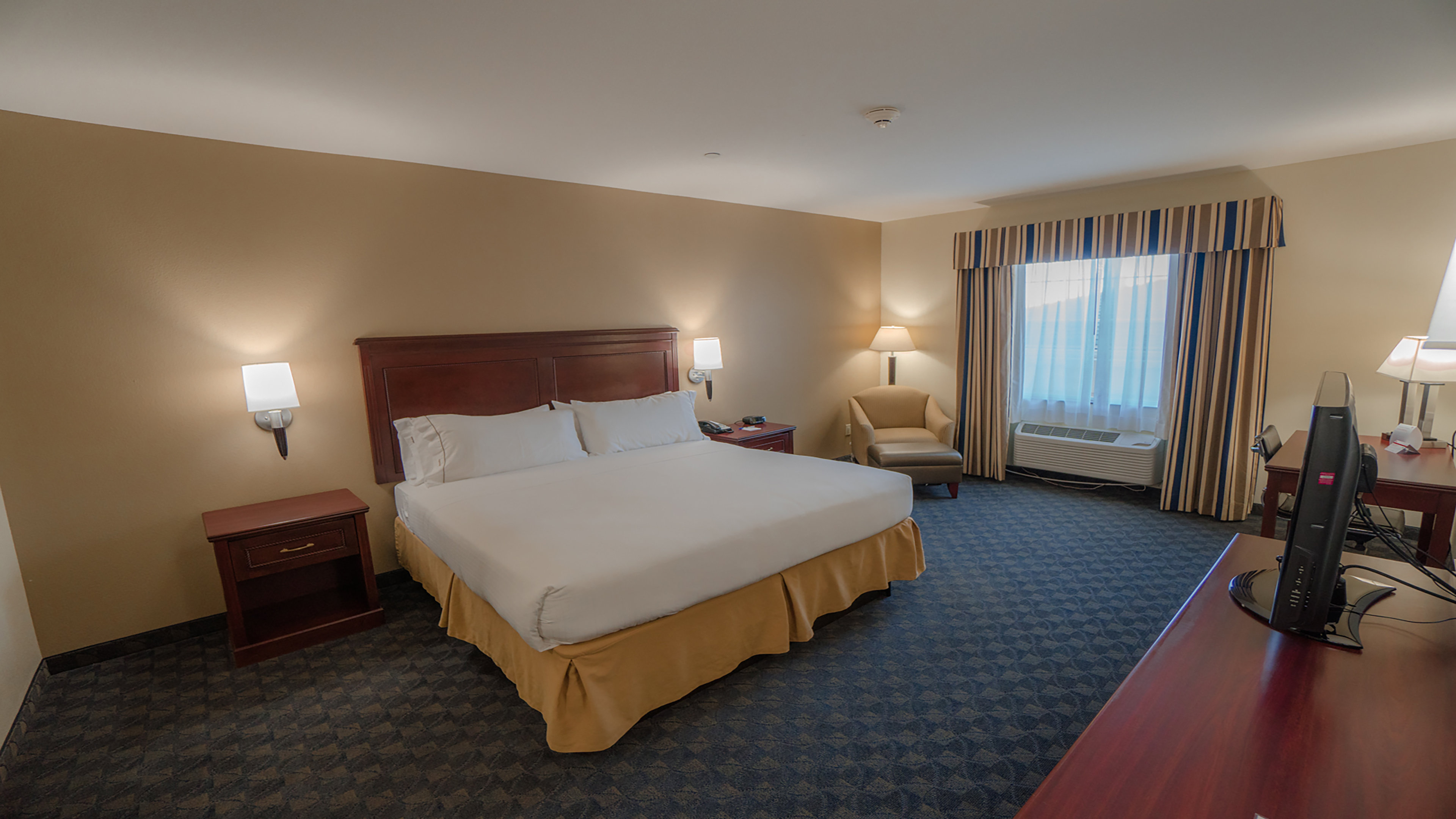Leisure, King Bed