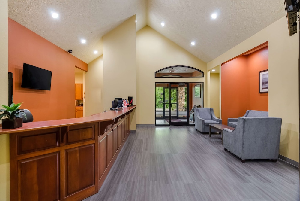 Americas Best Value Inn & Suites Independence Va 9/40