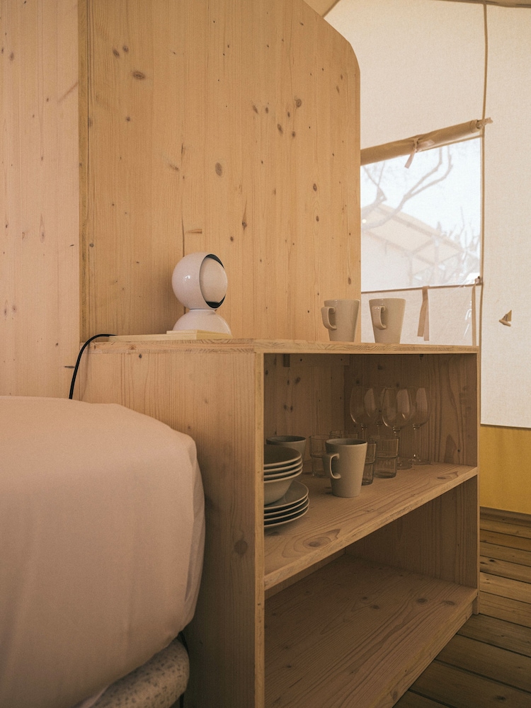 wecamp Cadaques 22/44