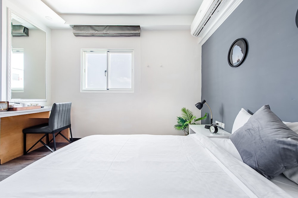 Sea Residences 26/54