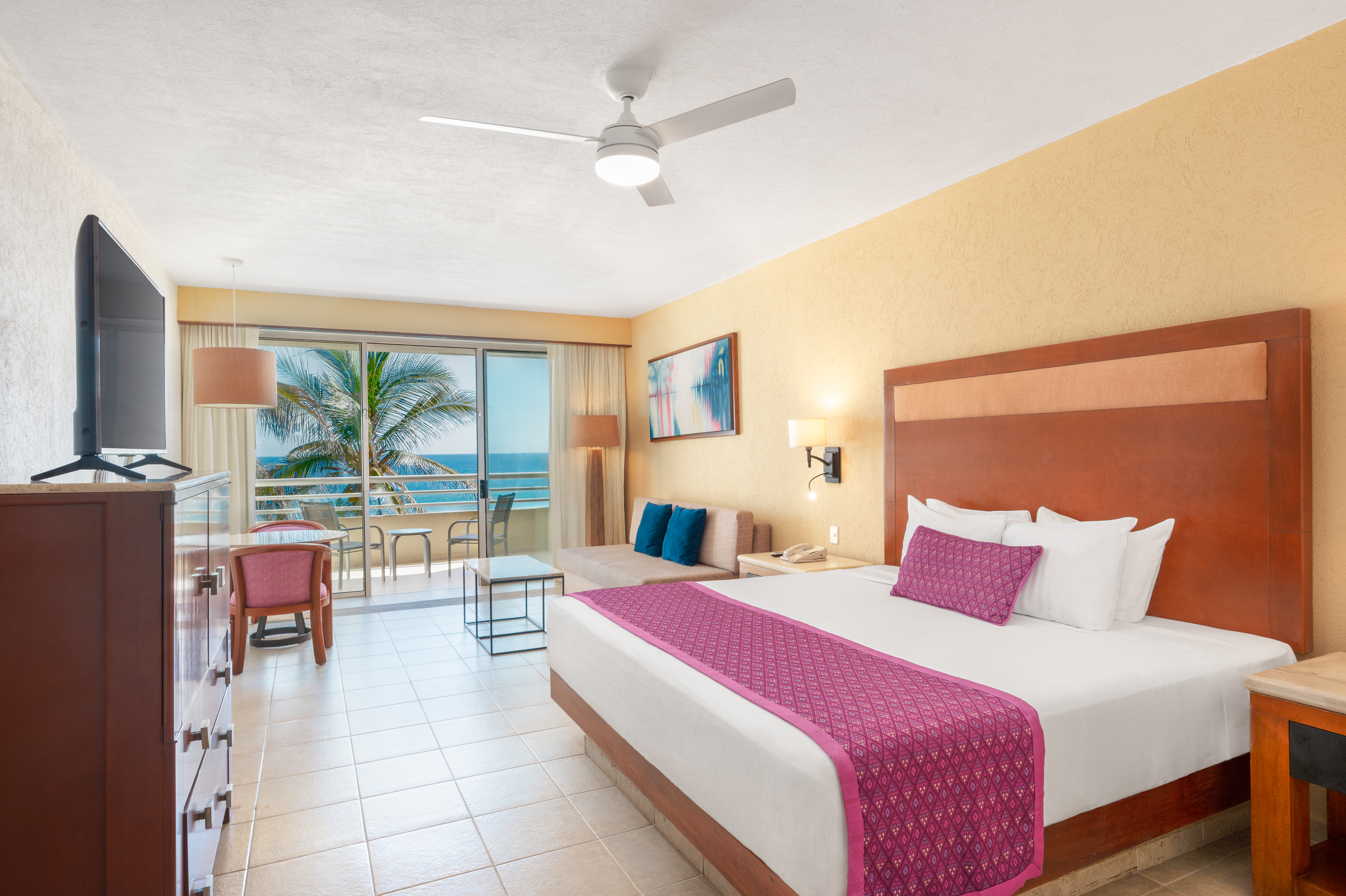 Superior, Beach Front