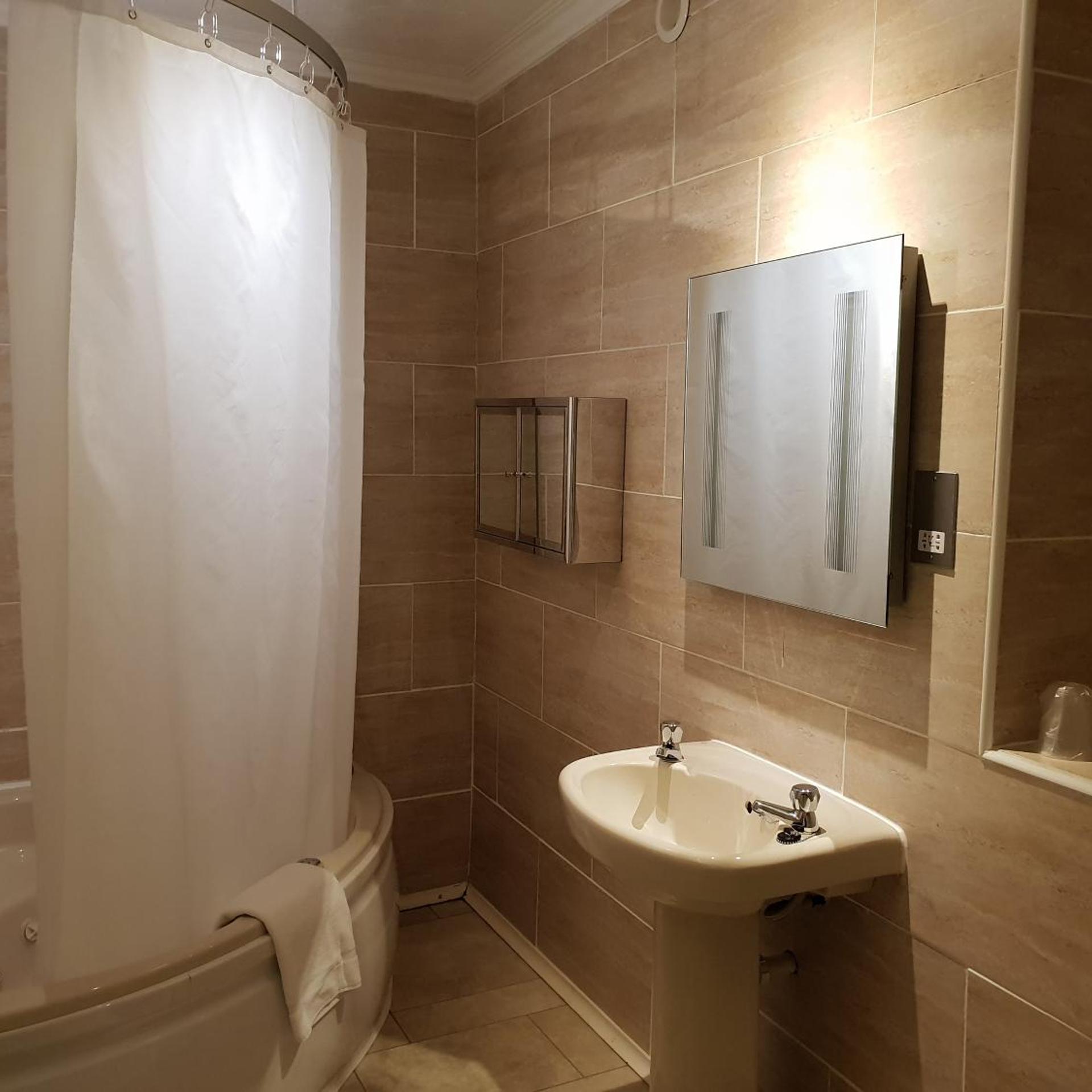 Ascot Hotel 48/50