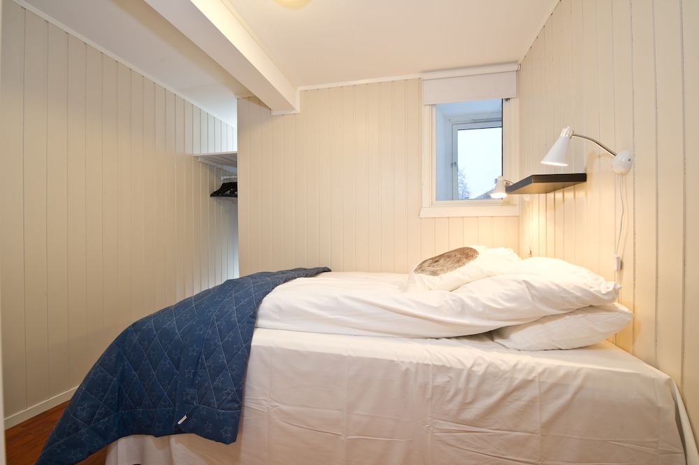 Enter Viking Apartment 14/50