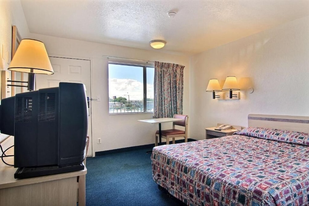 Motel6 Farmington, NM 40/65