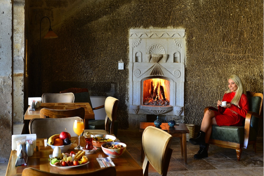 Aza Cave Hotel 35/50