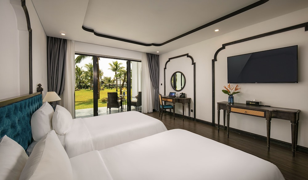 Bliss Hoi An Beach Resort and Wellness 15/49