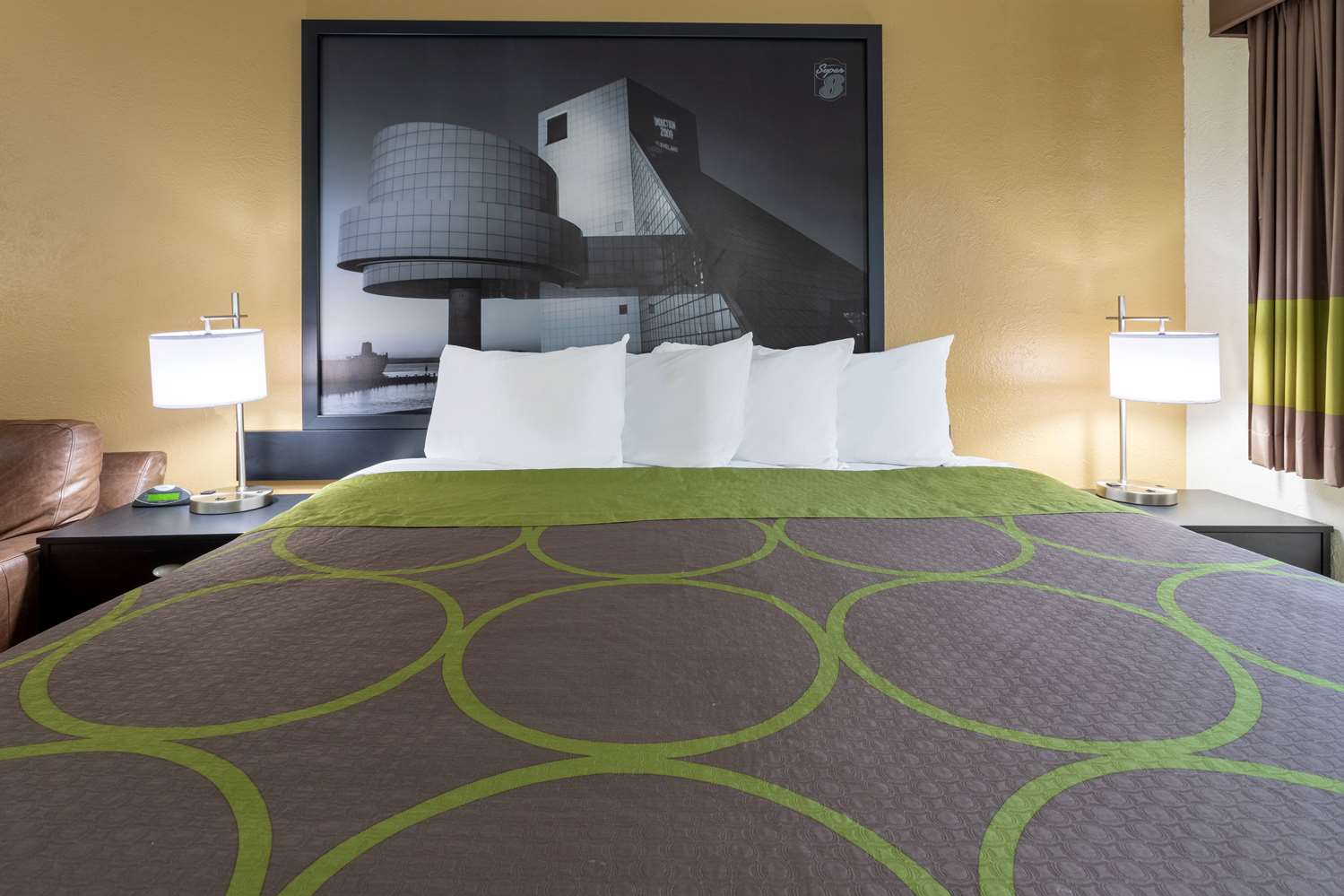Super 8 by Wyndham Wooster 15/19