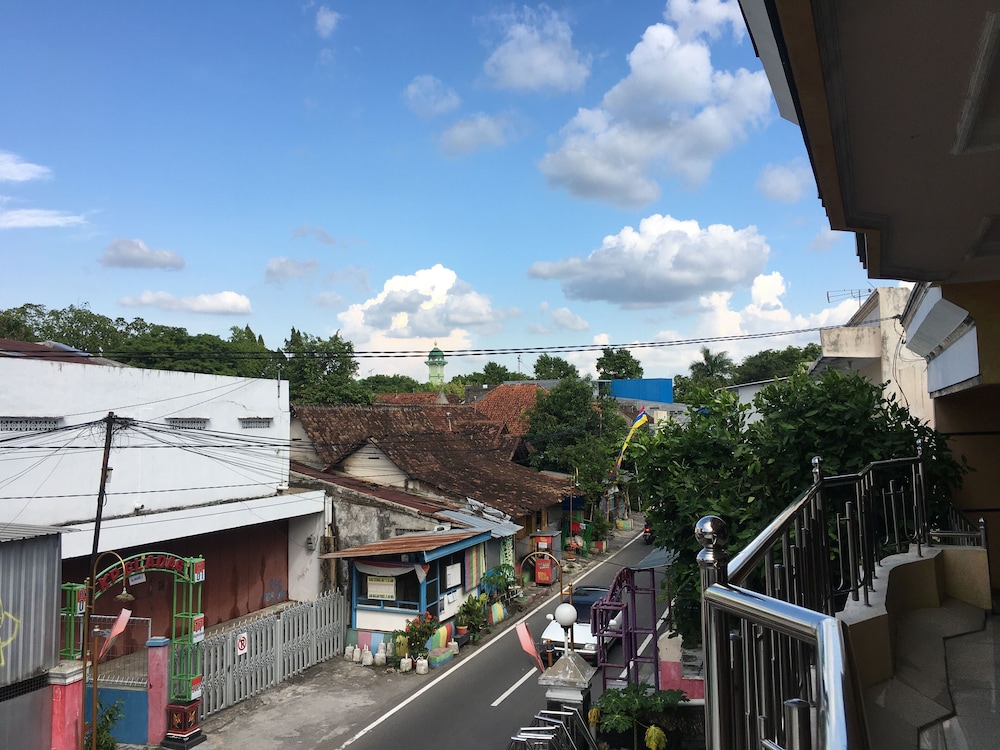 Hotel Alami near Alun-Alun Klaten 29/40