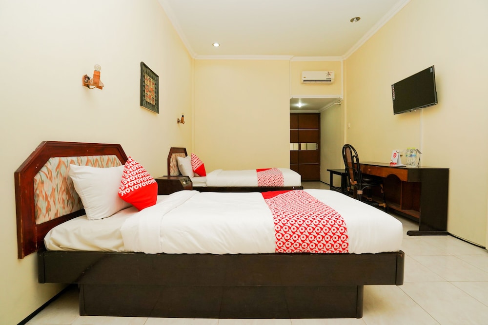 OYO 1652 Hotel Tampiarto 7/35
