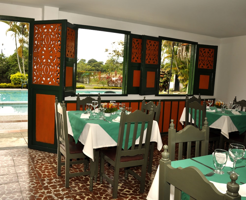 La Floresta Hotel Campestre 33/55